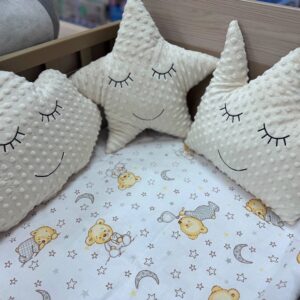 Hímzett díszpárna